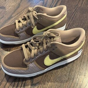 Nike x Undefeated Men’s Dunk Low SP Canteen Sneakers Like New Size 10.5